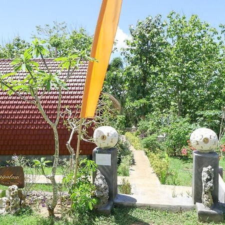 Bougainvillea Bungalow Batumadeg Eksteriør billede