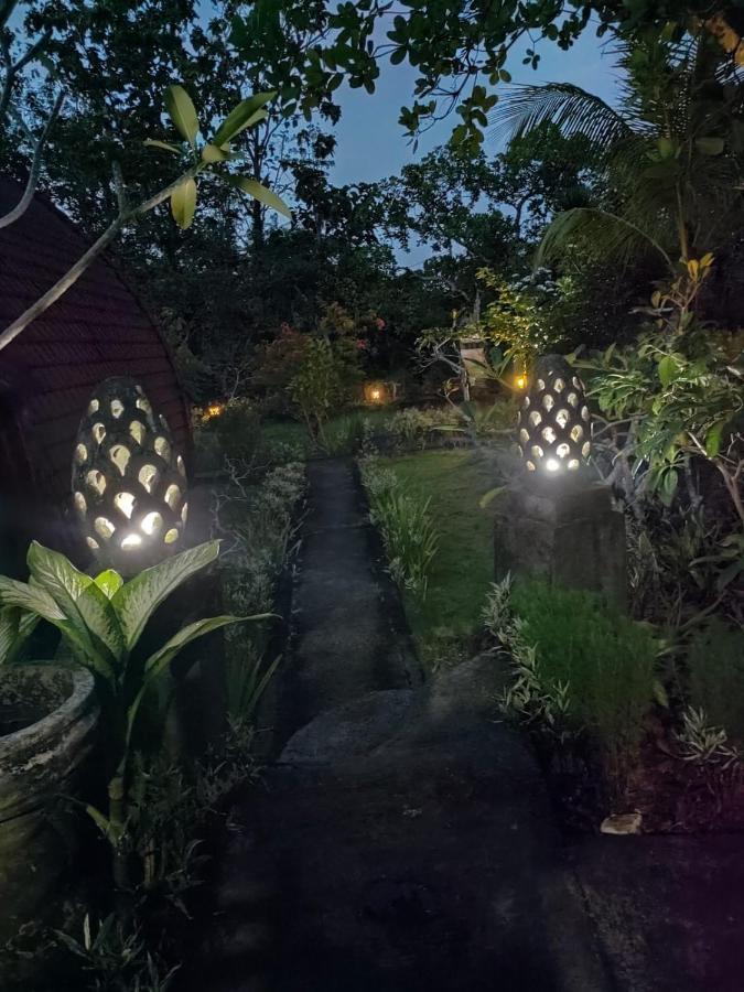 Bougainvillea Bungalow Batumadeg Eksteriør billede