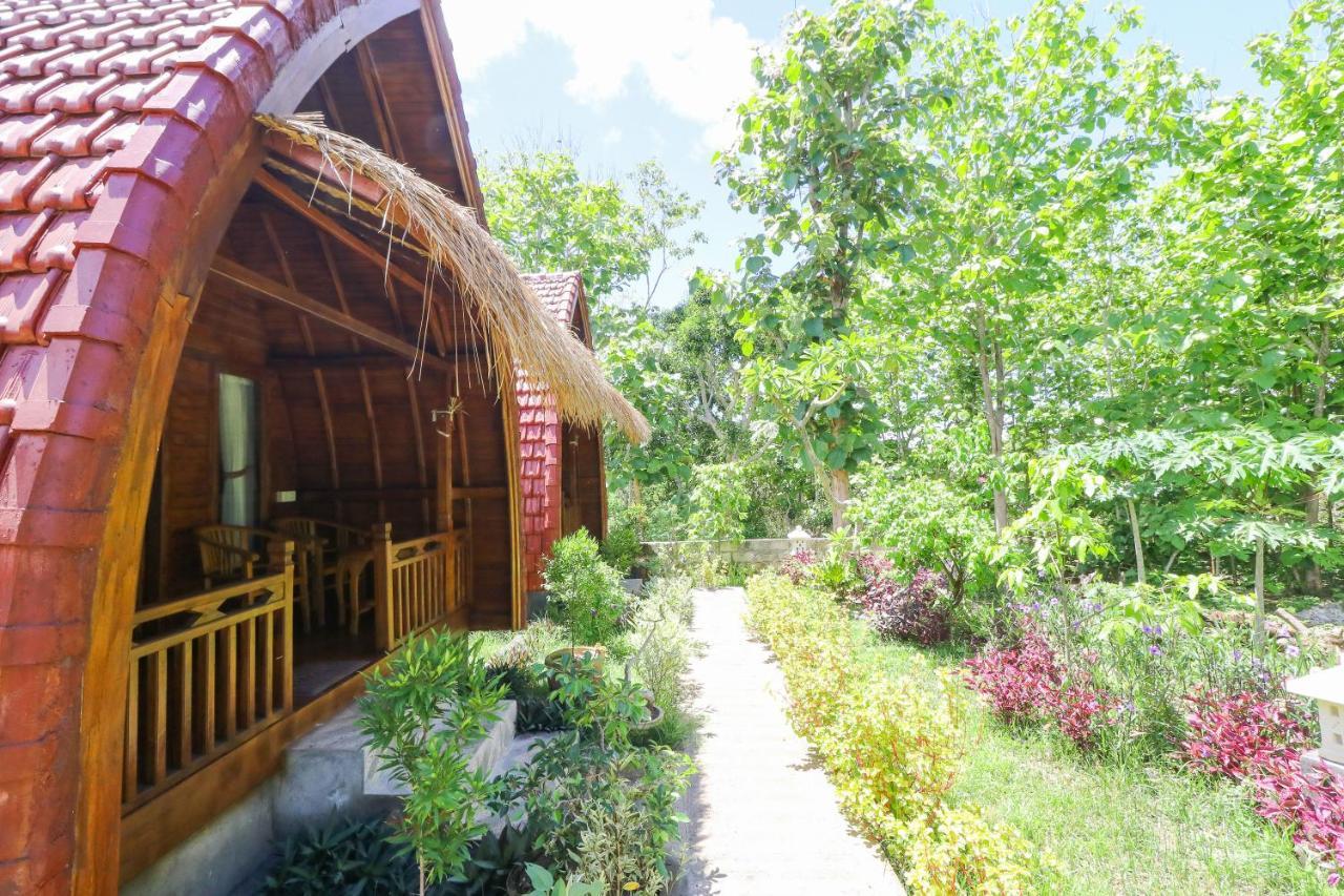 Bougainvillea Bungalow Batumadeg Eksteriør billede